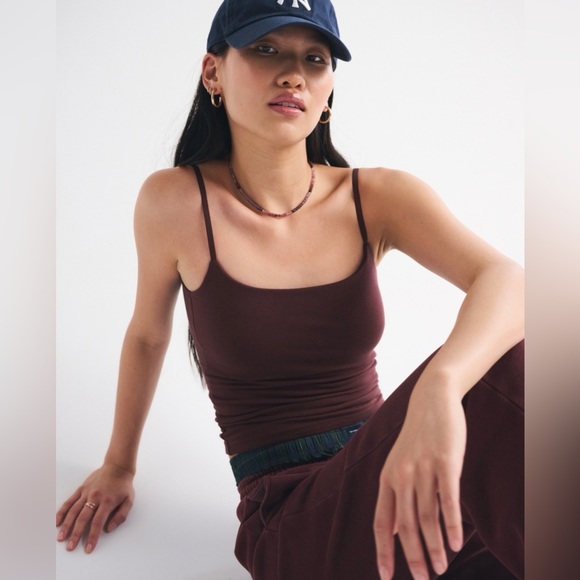 Abercrombie & Fitch Bra Free 90s Cami Red Wine NWT - Picture 2 of 12